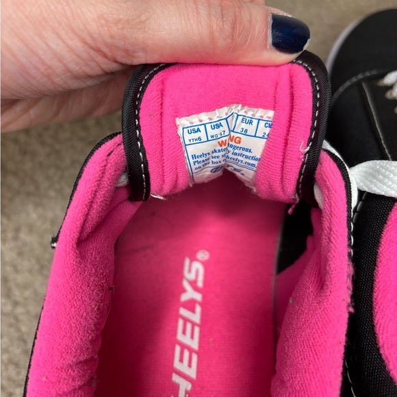 Heelys Black and Pink Roller Sneaks- Like New - Picture 9 of 10